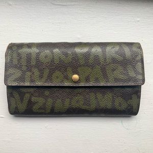 ❌SOLD❌Authentic Louis Vuitton Sarah Wallet